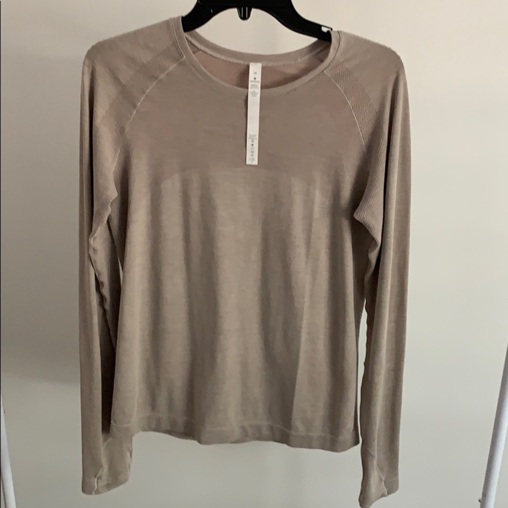 Lululemon Aerial Silk long sleeve Sz 10
